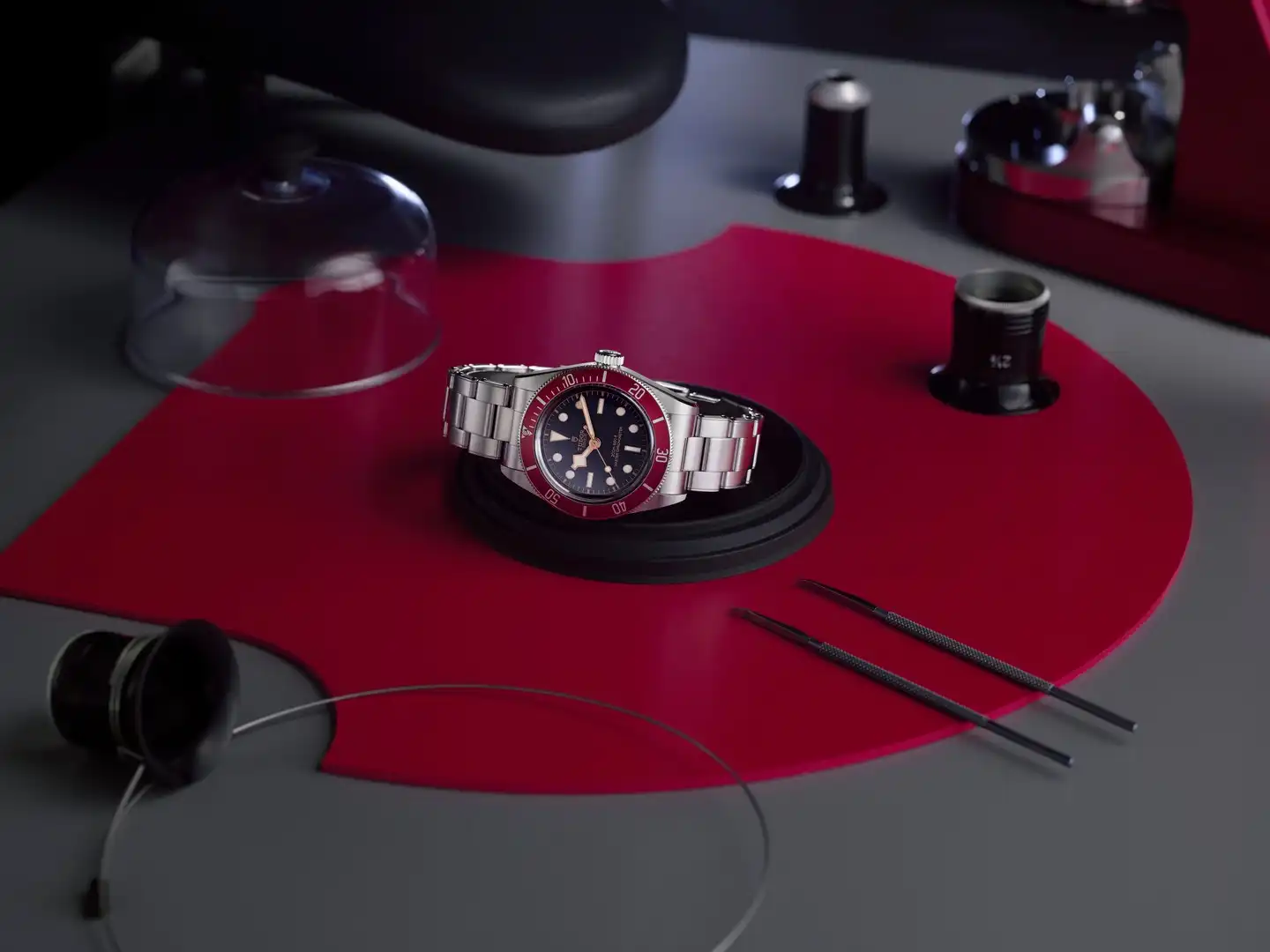 TUDOR Black Bay Burgundy